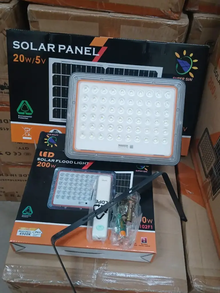 200 Watts Solar Floodlight